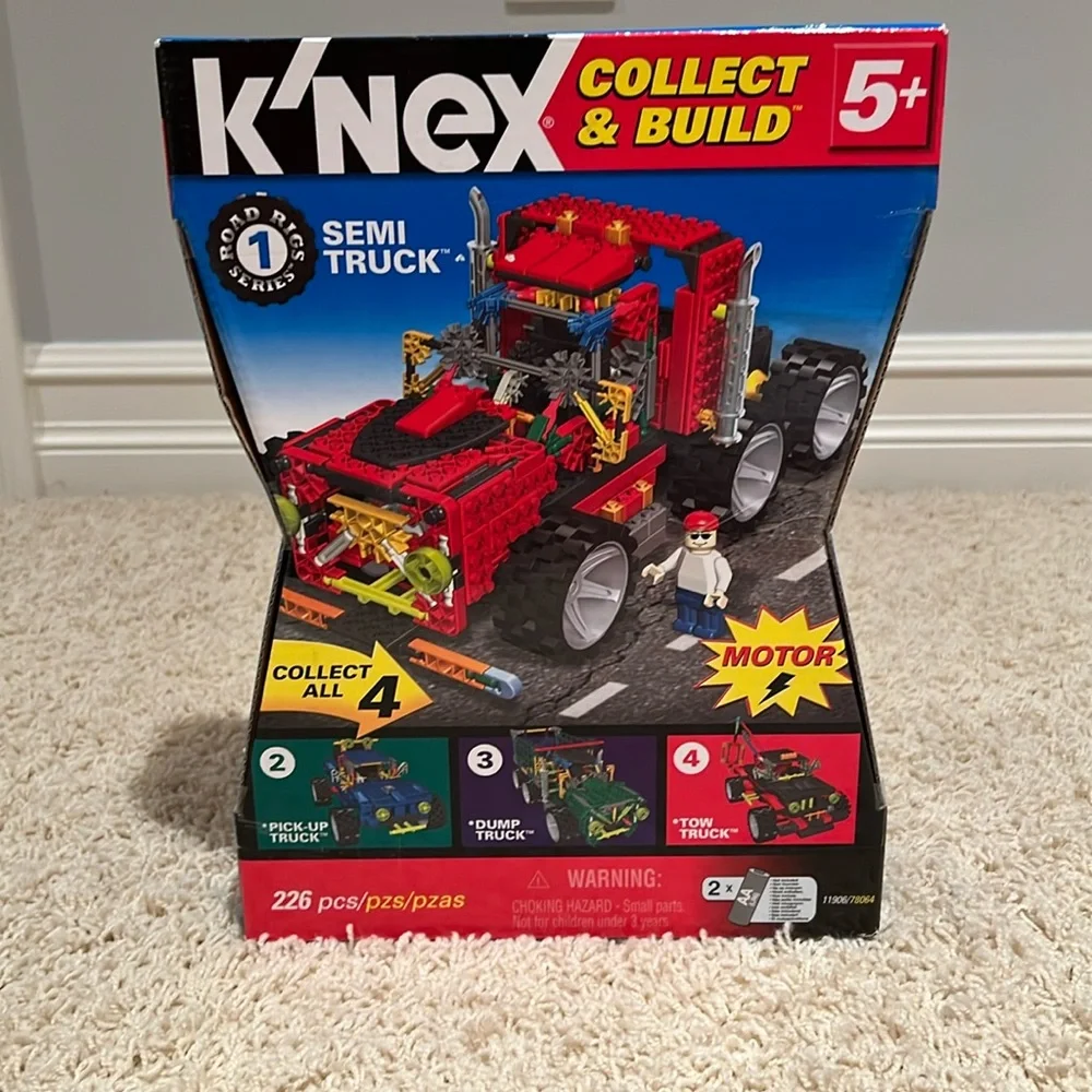 NIB - K’Nex collect & Build 226 piece Semi Truck series 1